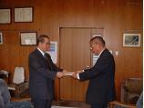 行政改革推進委員会会長から町長に答申の写真